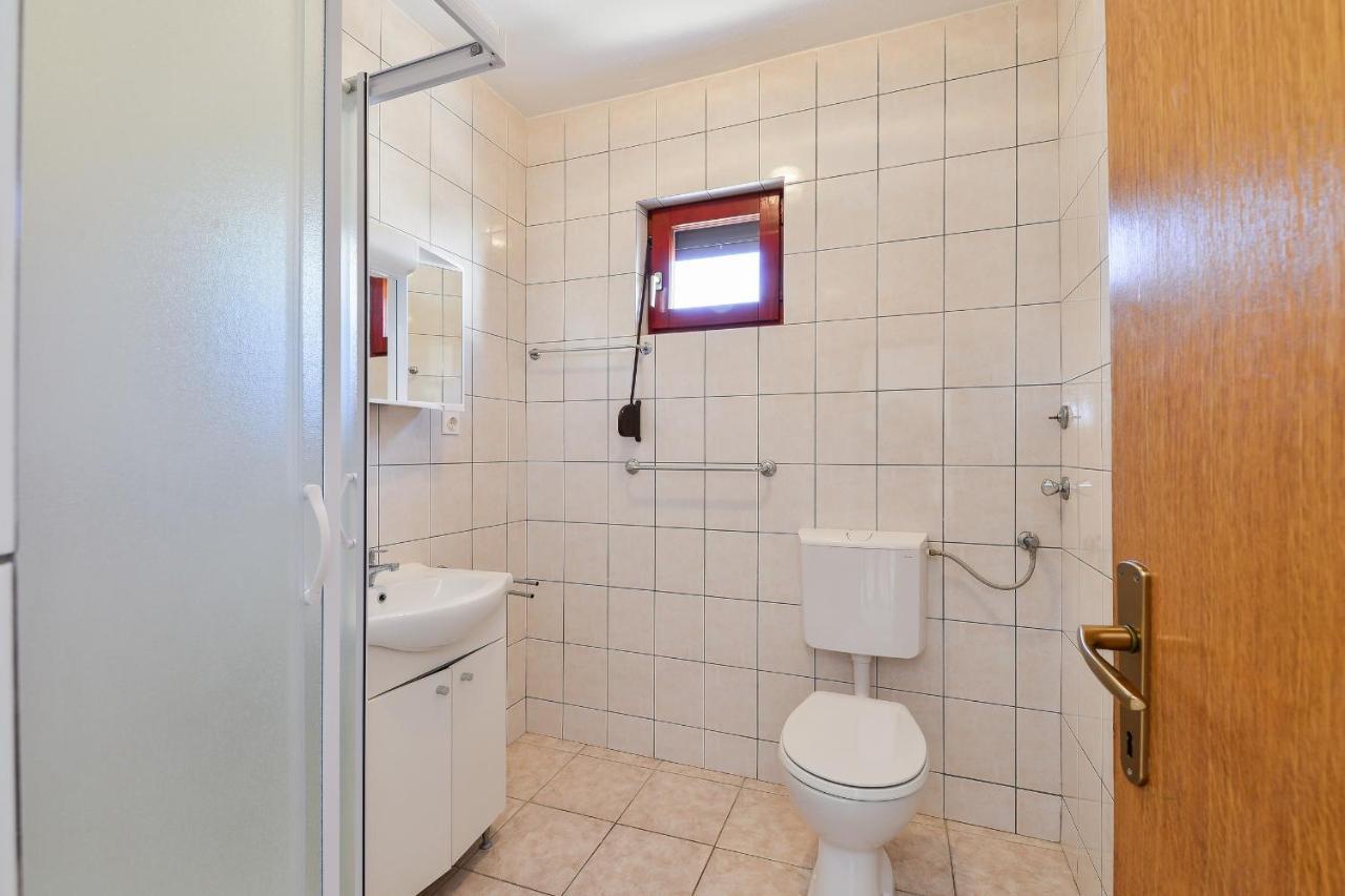 Apartments Gogoljak Vir Eksteriør billede