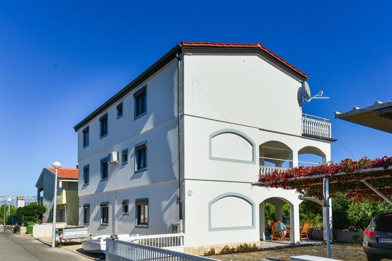 Apartments Gogoljak Vir Eksteriør billede