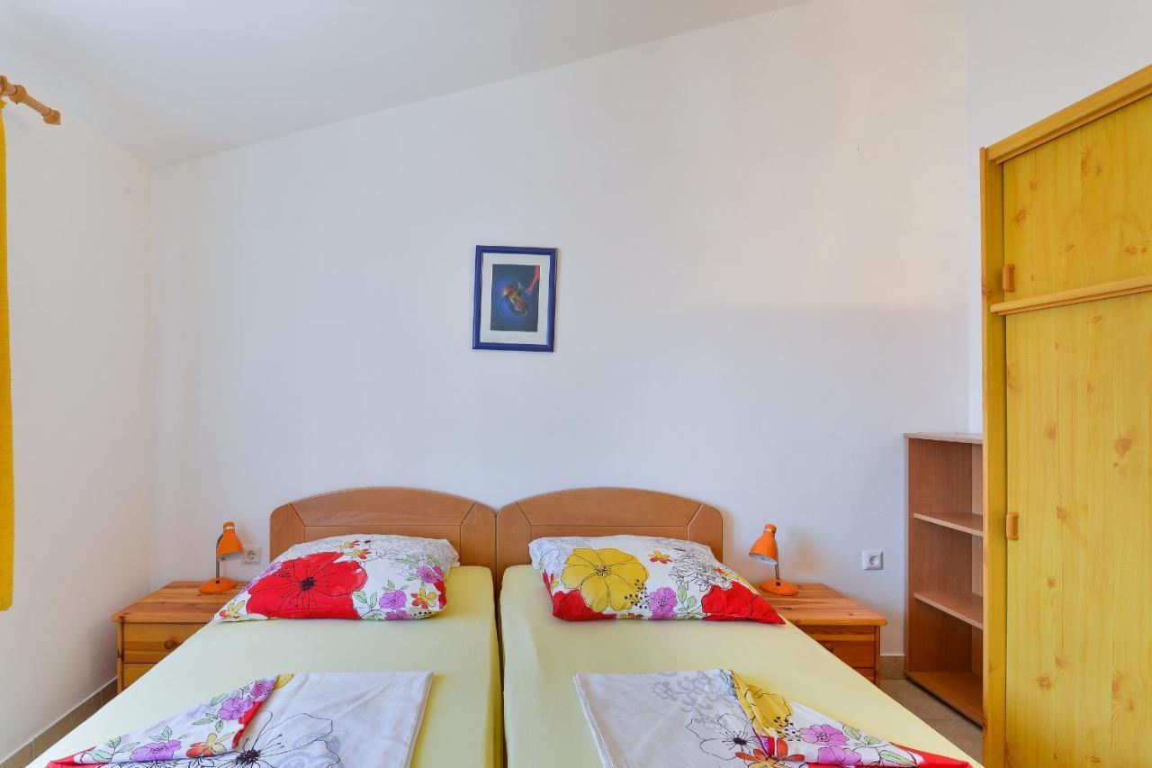 Apartments Gogoljak Vir Eksteriør billede