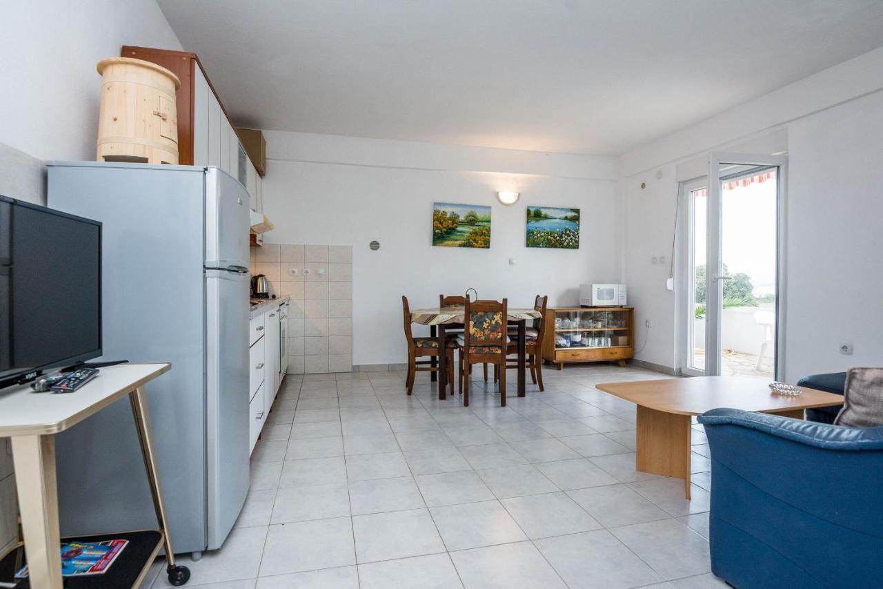 Apartments Gogoljak Vir Eksteriør billede